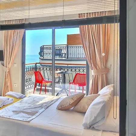 Sleeps 6 Pool Air Con Wifi * Калкан